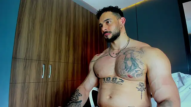 massimo visconti online show from March 14, 2026, 2:39 am