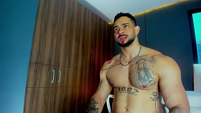 massimo visconti online show from April 15, 2026, 3:30 pm