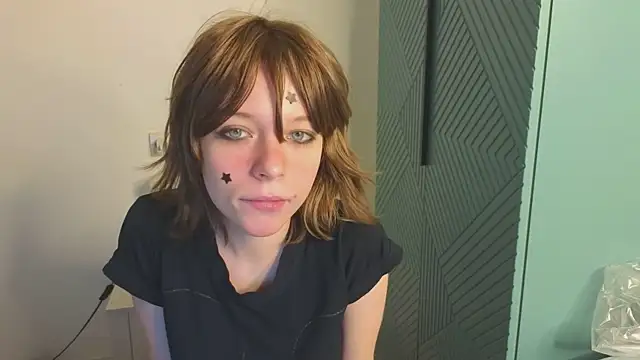 MollySally online show from June 24, 2026, 4:22 am
