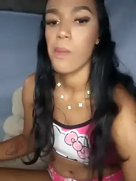 Snapshot of FlorSalvaje_ chatting on April 7, 2026, 12:55 am FlorSalvaje online show from April 7, 2026, 12:55 am