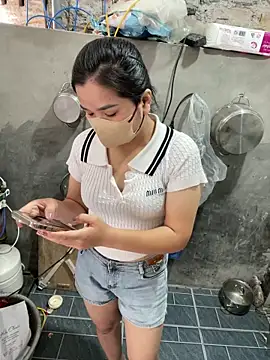 Lisa Sweet86 online show from March 17, 2026, 1:43 am