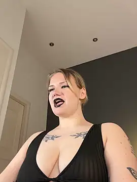 seesamnoir online show from April 12, 2026, 6:29 am