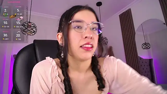 Snapshot of Amara_Davis1 chatting on June 2, 2026, 5:09 am Amara Davis1 online show from June 2, 2026, 5:09 am