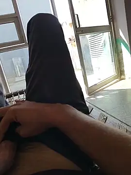 Snapshot of shybullggn chatting on February 28, 2026, 6:25 am shybullggn online show from February 28, 2026, 6:25 am