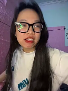 Leeeeiu online show from March 15, 2026, 3:07 pm