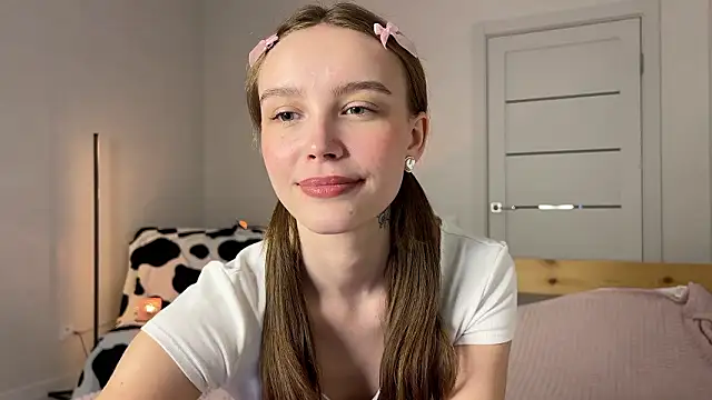 Lolatatee online show from March 5, 2026, 3:19 pm