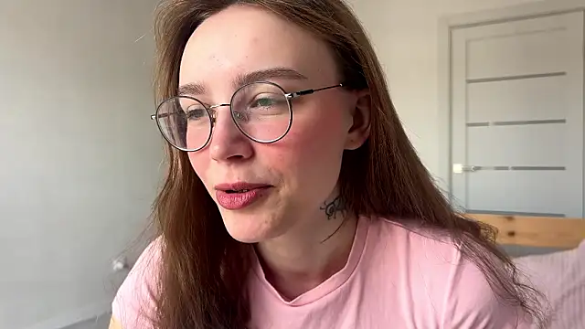 Lolatatee online show from March 23, 2026, 5:11 am