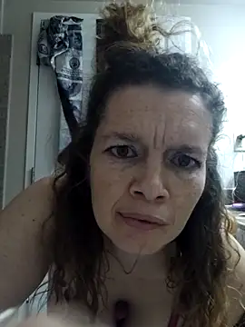 VelvetRae online show from March 1, 2026, 10:06 am