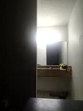 VelvetRae online show from April 15, 2026, 11:06 am