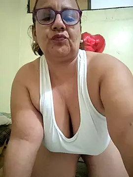 Roxy 77 online show from March 4, 2026, 2:39 am