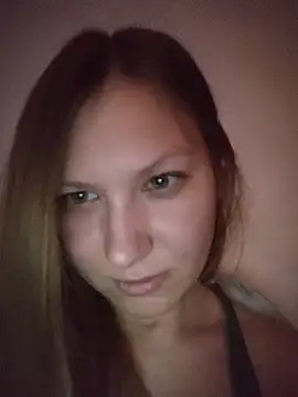 Snapshot of August_Shine chatting on April 28, 2026, 6:13 pm August Shine online show from April 28, 2026, 6:13 pm