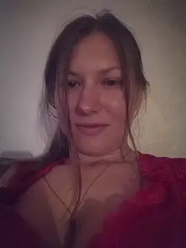 Snapshot of August_Shine chatting on May 14, 2026, 7:20 pm August Shine online show from May 14, 2026, 7:20 pm