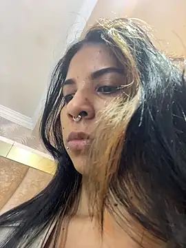 VioletaHills  online show from March 9, 2026, 12:20 pm