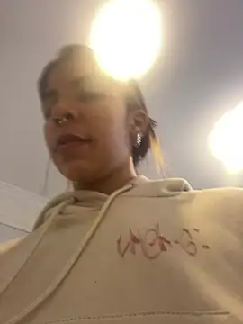Snapshot of VioletaHills_ chatting on May 19, 2026, 11:49 am VioletaHills online show from May 19, 2026, 11:49 am