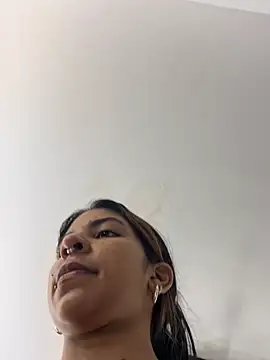 Snapshot of VioletaHills_ chatting on May 26, 2026, 12:34 pm VioletaHills online show from May 26, 2026, 12:34 pm