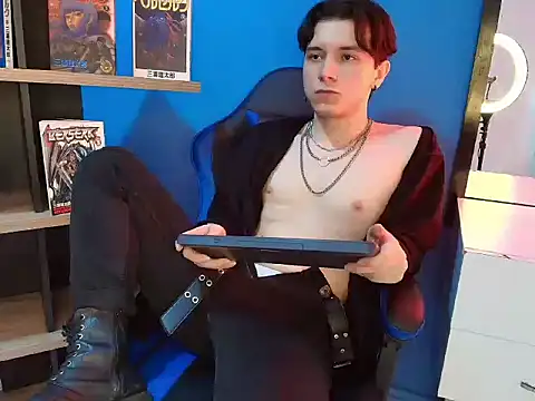 hollannd  online show from March 5, 2026, 2:57 pm