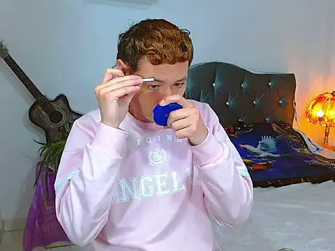  Santi2 online show from April 20, 2026, 8:17 am