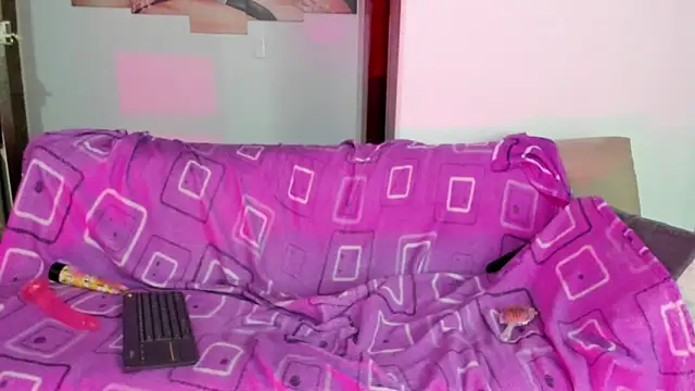 Snapshot of Charlotte_Melody chatting on March 3, 2026, 12:00 pm Charlotte Melody online show from March 3, 2026, 12:00 pm