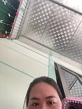 Snapshot of E-ll-A01 chatting on February 28, 2026, 3:51 am E-ll-A01 online show from February 28, 2026, 3:51 am