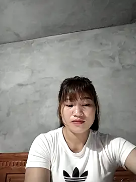 Lilinn  online show from March 24, 2026, 10:48 pm