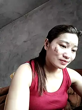 Lilinn  online show from April 6, 2026, 4:46 am