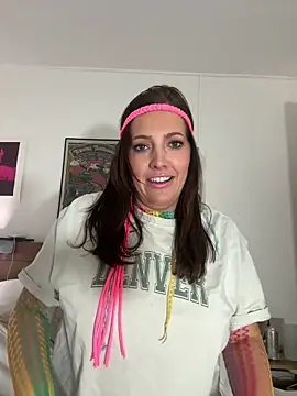 hollyharmd online show from March 28, 2026, 8:03 am