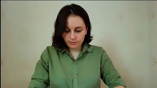 Snapshot of Inessa_beauty chatting on April 15, 2026, 8:10 am Inessa beauty online show from April 15, 2026, 8:10 am