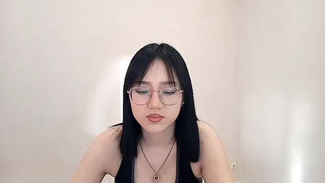 Snapshot of SolvedGlobe chatting on March 23, 2026, 1:48 pm SolvedGlobe online show from March 23, 2026, 1:48 pm