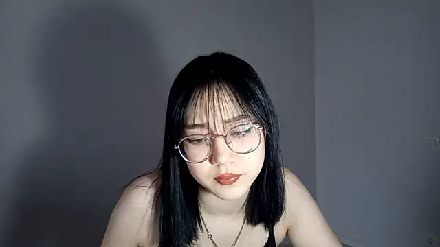 Snapshot of SolvedGlobe chatting on March 26, 2026, 2:11 pm SolvedGlobe online show from March 26, 2026, 2:11 pm