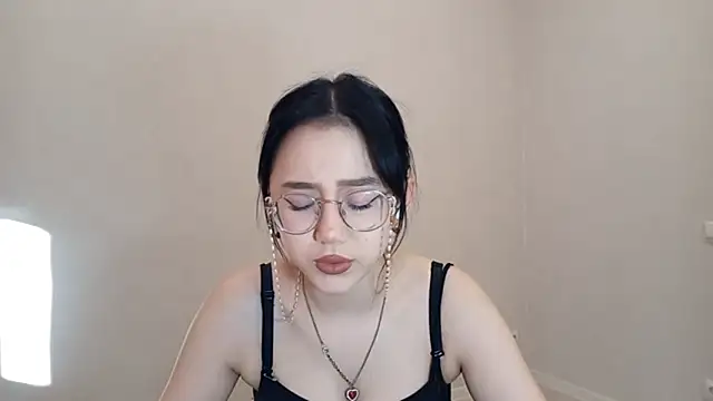 Snapshot of SolvedGlobe chatting on March 30, 2026, 1:12 pm SolvedGlobe online show from March 30, 2026, 1:12 pm