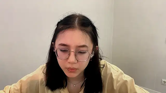 SolvedGlobe online show from May 8, 2026, 3:06 pm