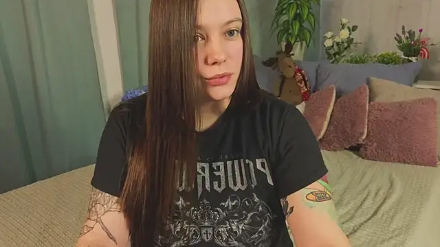 Snapshot of SauvageBirdy chatting on March 1, 2026, 2:19 pm SauvageBirdy online show from March 1, 2026, 2:19 pm