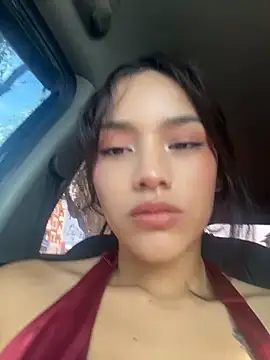 Mia-villalobos online show from May 19, 2026, 1:17 pm