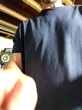 ultimateBWC online show from April 21, 2026, 9:39 pm