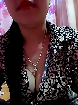 Nudde-sexxy online show from March 2, 2026, 4:25 am