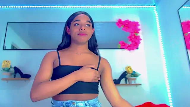 Nashla D - online show from April 15, 2026, 10:32 pm