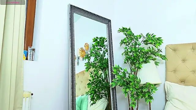 Snapshot of RaysaDrake chatting on March 19, 2026, 5:00 am RaysaDrake online show from March 19, 2026, 5:00 am