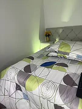 EvaMark  online show from April 1, 2026, 1:41 pm