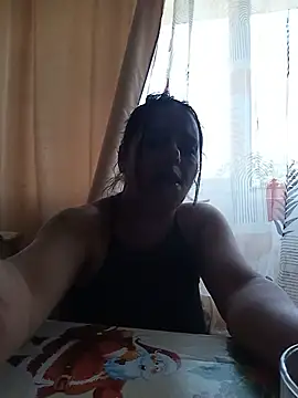Snapshot of roxana_e43 chatting on July 8, 2026, 9:25 am roxana e43 online show from July 8, 2026, 9:25 am