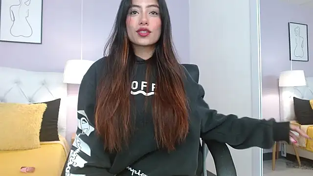 Cataleyaa23 online show from April 13, 2026, 7:19 pm