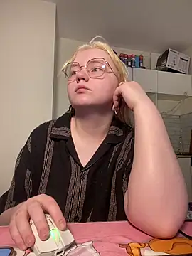 soft focus online show from June 15, 2026, 4:47 am