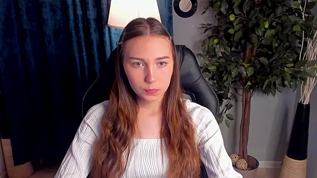 Snapshot of OliviaLang chatting on March 30, 2026, 11:11 am OliviaLang online show from March 30, 2026, 11:11 am