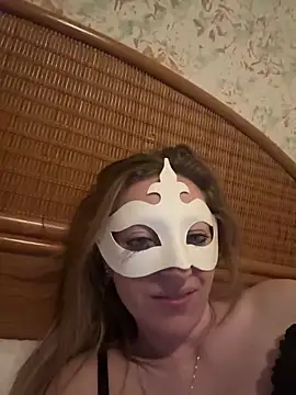 AdamoedEva online show from April 5, 2026, 9:12 pm