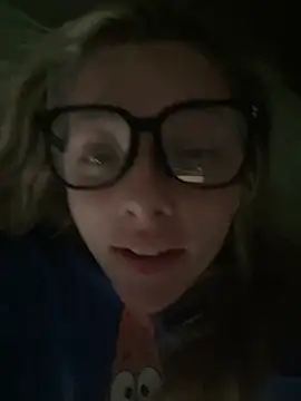 imkhloe online show from April 27, 2026, 5:44 pm