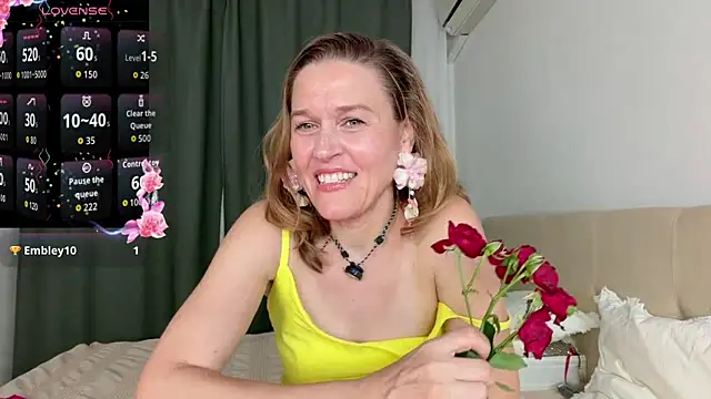 Snapshot of Lizacams chatting on June 11, 2026, 4:49 pm Lizacams online show from June 11, 2026, 4:49 pm