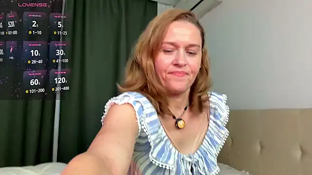 Snapshot of Lizacams chatting on June 28, 2026, 5:08 pm Lizacams online show from June 28, 2026, 5:08 pm