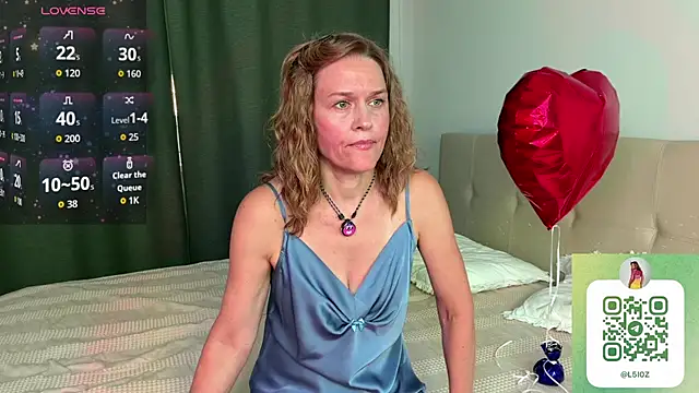 Snapshot of Lizacams chatting on July 15, 2026, 4:12 pm Lizacams online show from July 15, 2026, 4:12 pm