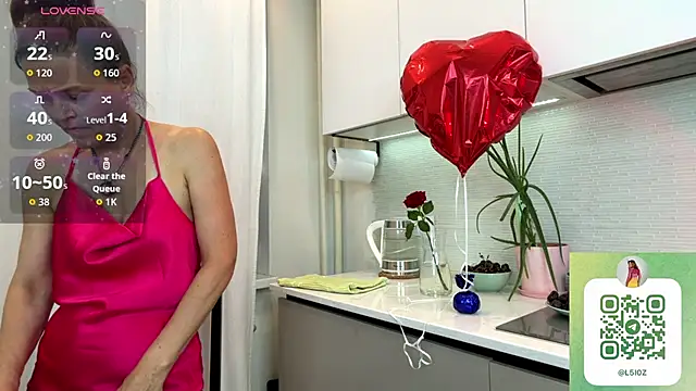 Snapshot of Lizacams chatting on July 18, 2026, 4:33 pm Lizacams online show from July 18, 2026, 4:33 pm