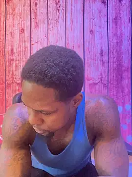 Snapshot of MidwestMandingo9 chatting on April 15, 2026, 10:43 pm MidwestMandingo9 online show from April 15, 2026, 10:43 pm