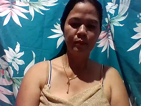 sweet lyn2025 online show from April 9, 2026, 12:21 pm